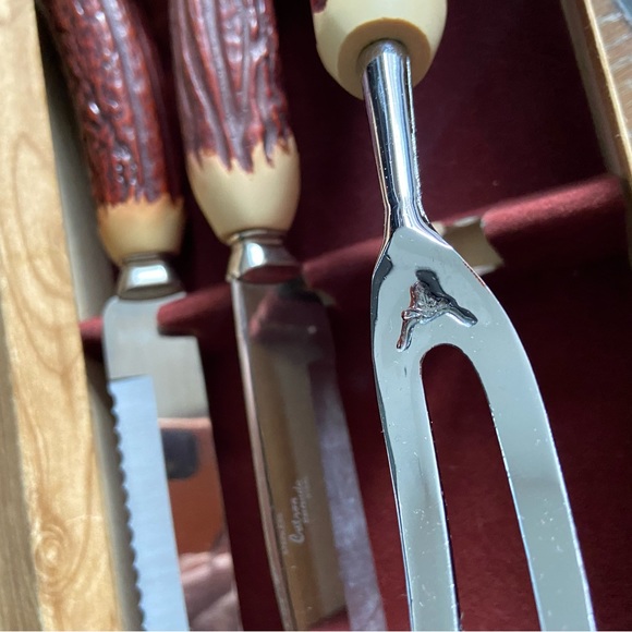 Carving Set - Picture 5 of 7